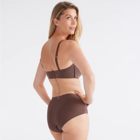 Knix WingWoman Contour Bra - Sable - Picture 5 of 10